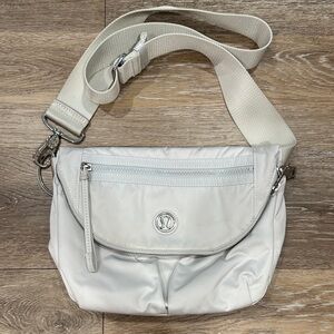 lululemon athletica Peary White Up All Night Festival Bag